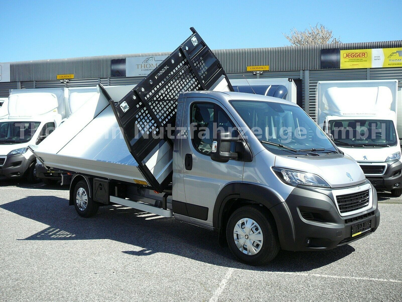 Peugeot Boxer Pritsche 3 Seiten Kipper Premiumaufbau Peugeot Boxer Pritsche 3 Seiten Kipper Premiumaufbau - Tipper van: picture 4 Peugeot Boxer Pritsche 3 Seiten Kipper Premiumaufbau Peugeot Boxer Pritsche 3 Seiten Kipper Premiumaufbau - Tipper van: picture 4