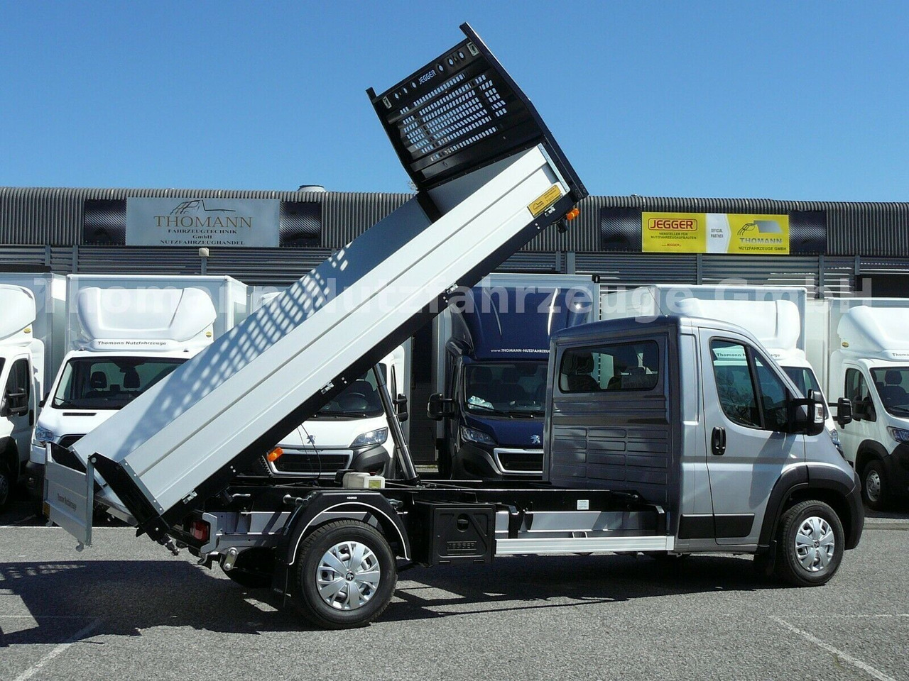 Peugeot Boxer Pritsche 3 Seiten Kipper Premiumaufbau Peugeot Boxer Pritsche 3 Seiten Kipper Premiumaufbau - Tipper van: picture 3 Peugeot Boxer Pritsche 3 Seiten Kipper Premiumaufbau Peugeot Boxer Pritsche 3 Seiten Kipper Premiumaufbau - Tipper van: picture 3