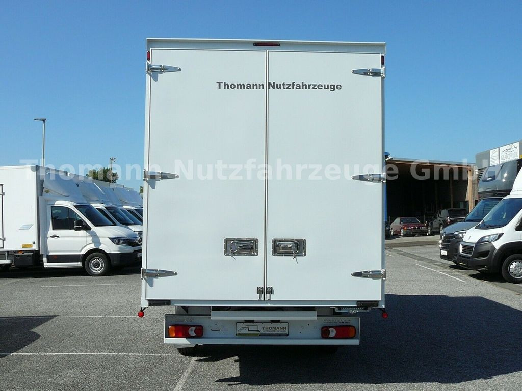 Interior photo 1: New Closed box van Renault Koffer Möbelkoffer Klima Tempomat Renault Koffer Möbelkoffer Klima Tempomat Interior photo 1: New Closed box van Renault Koffer Möbelkoffer Klima Tempomat Renault Koffer Möbelkoffer Klima Tempomat