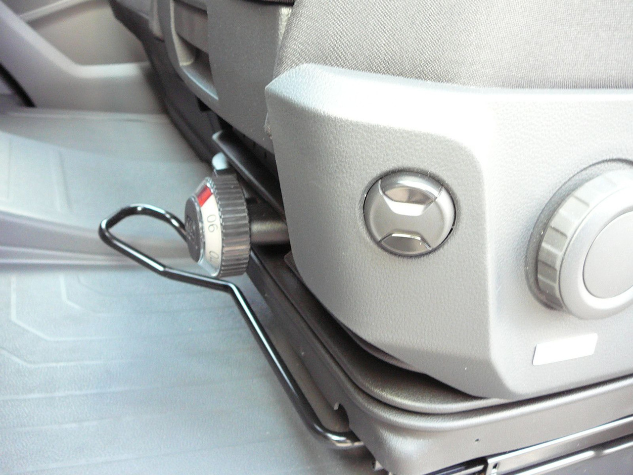 Refrigerated delivery van Volkswagen Crafter 177 PS Kühlkoffer LBW Xarios 300: picture 20 Refrigerated delivery van Volkswagen Crafter 177 PS Kühlkoffer LBW Xarios 300: picture 20