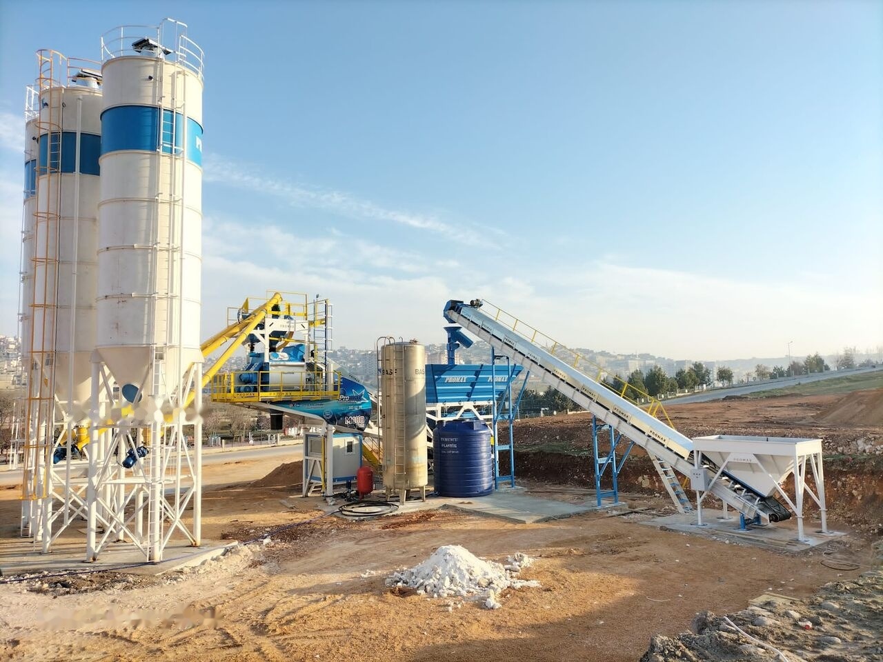 Promax Mobile Concrete Batching Plant PROMAX M100-TWN (100m³/h) - Concrete plant: picture 1 Promax Mobile Concrete Batching Plant PROMAX M100-TWN (100m³/h) - Concrete plant: picture 1