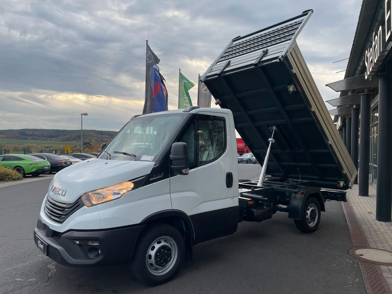 Iveco Daily 35S14 A8*R3.450mm*Automatik*Kamera*2Sitze* - Tipper van: picture 3 Iveco Daily 35S14 A8*R3.450mm*Automatik*Kamera*2Sitze* - Tipper van: picture 3