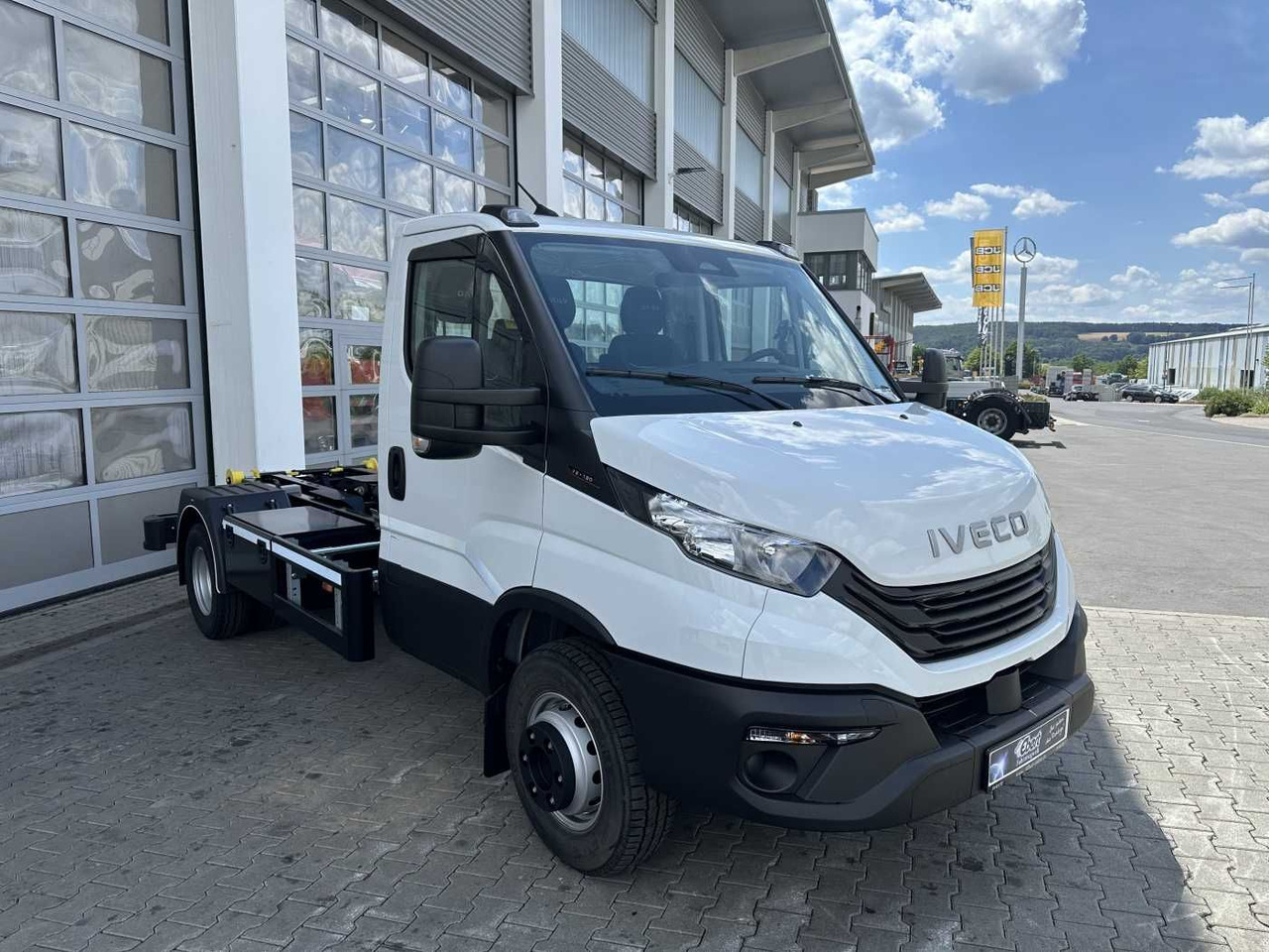 Iveco Daily 70C18H/P *R3.750mm*2xAHK*Luft* - Hook lift truck: picture 3 Iveco Daily 70C18H/P *R3.750mm*2xAHK*Luft* - Hook lift truck: picture 3