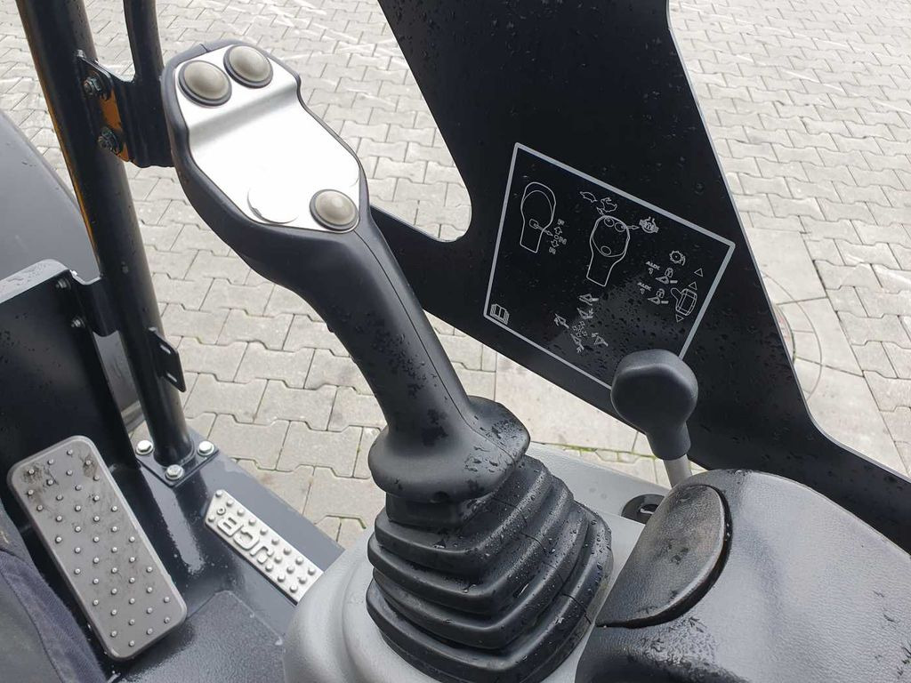 Wheel loader JCB 403 / Schaufel + Gabel / nur 248h! JCB 403 / Schaufel + Gabel / nur 248h!: picture 12 Wheel loader JCB 403 / Schaufel + Gabel / nur 248h! JCB 403 / Schaufel + Gabel / nur 248h!: picture 12