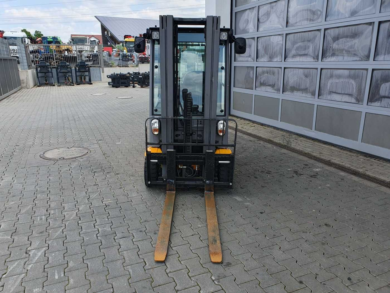 Electric forklift Jungheinrich EFG 215 / Triplex: 4.25m! / SS / nur 1.368h!: picture 9 Electric forklift Jungheinrich EFG 215 / Triplex: 4.25m! / SS / nur 1.368h!: picture 9