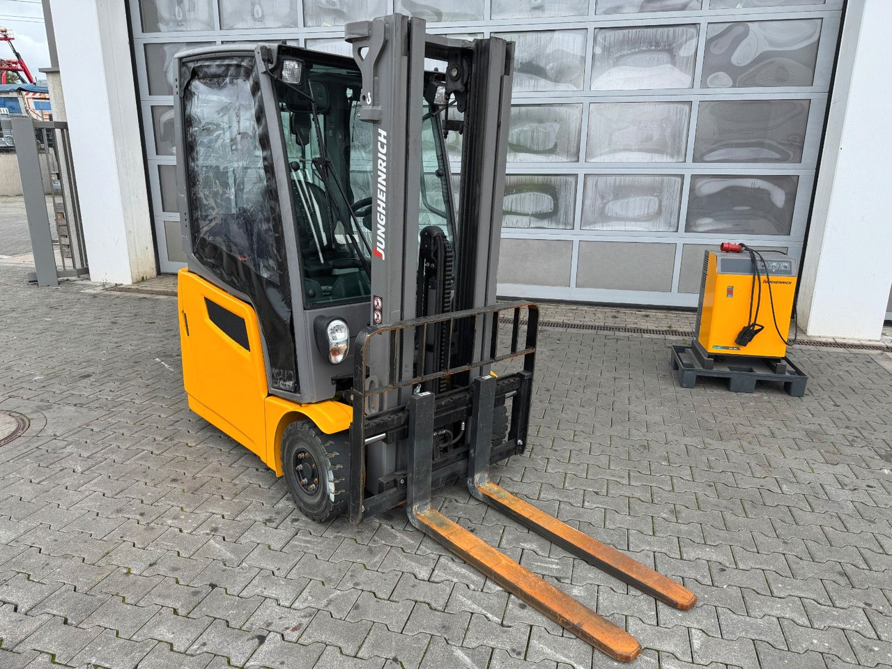 Jungheinrich EFG 215 / Triplex: 4.25m! / SS / nur 3.298h! - Electric forklift: picture 3 Jungheinrich EFG 215 / Triplex: 4.25m! / SS / nur 3.298h! - Electric forklift: picture 3