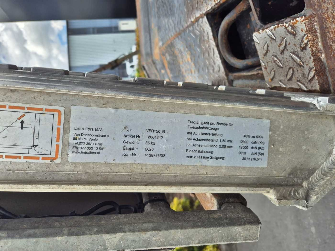 Low loader semi-trailer LinTrailers S2A 14 LSDN Teleskopierbar BPW-Achsen 57.000km: picture 8