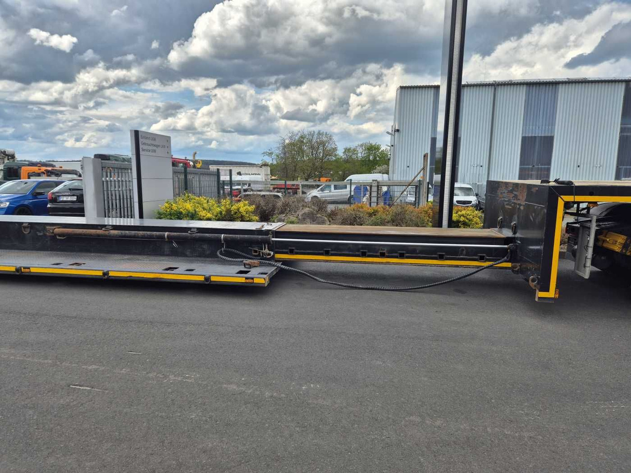 Low loader semi-trailer LinTrailers S2A 14 LSDN Teleskopierbar BPW-Achsen 57.000km: picture 12