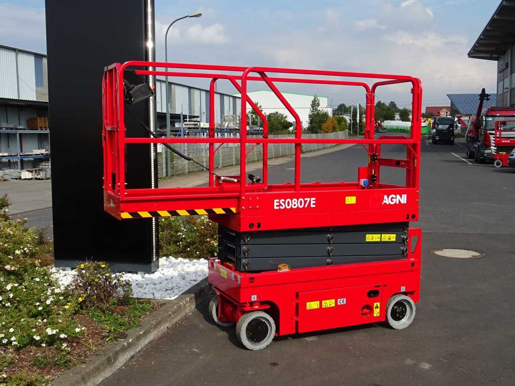 Magni ES0807E Scherenbühne // 7.8m Arbeitshöhe - Scissor lift: picture 3 Magni ES0807E Scherenbühne // 7.8m Arbeitshöhe - Scissor lift: picture 3