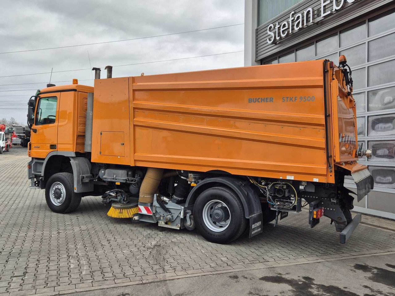 Mercedes-Benz Actros 2032 A 4x4 Bucher STKF 9500 Airport 30x leasing Mercedes-Benz Actros 2032 A 4x4 Bucher STKF 9500 Airport 30x: picture 14