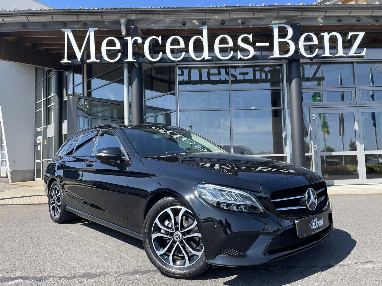 Mercedes-Benz C 220 d T 9G Avantgarde R-Kamera+AHK +Burmester+ - Car: picture 1 Mercedes-Benz C 220 d T 9G Avantgarde R-Kamera+AHK +Burmester+ - Car: picture 1