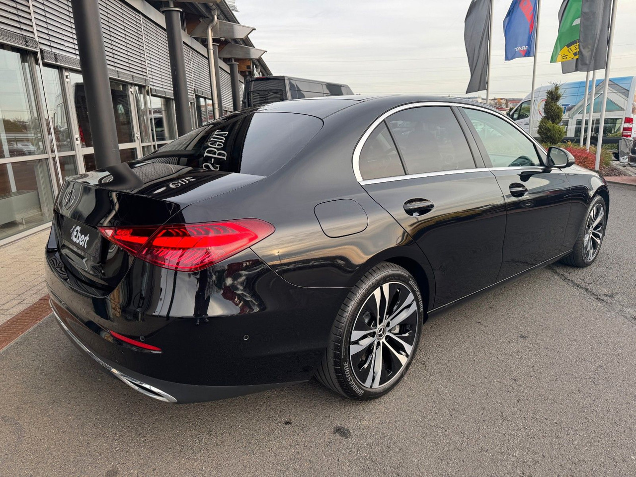 Mercedes-Benz C 220d Avantgarde+Pano+HUD+RFK+TotW+AmbiPrem - Sedan: picture 5 Mercedes-Benz C 220d Avantgarde+Pano+HUD+RFK+TotW+AmbiPrem - Sedan: picture 5