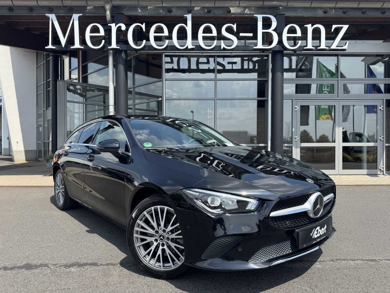 Mercedes-Benz CLA 250e Shooting Brake DistrPlus+RFK+Augment+LE - Car: picture 1 Mercedes-Benz CLA 250e Shooting Brake DistrPlus+RFK+Augment+LE - Car: picture 1
