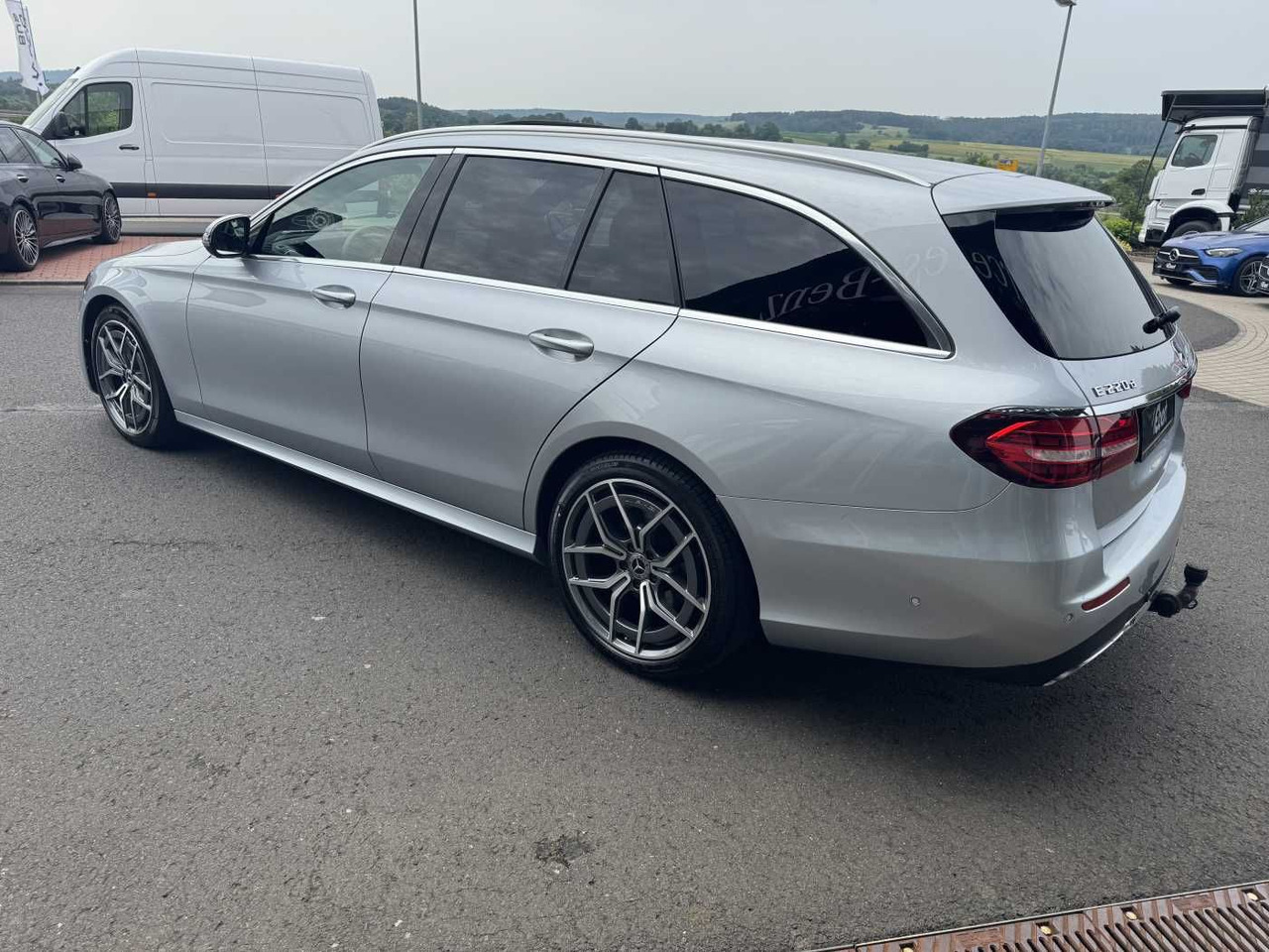 Mercedes-Benz E 220d T AMG+AHK+ESD+RKamera+TotW+ Ambiente - Car: picture 3 Mercedes-Benz E 220d T AMG+AHK+ESD+RKamera+TotW+ Ambiente - Car: picture 3