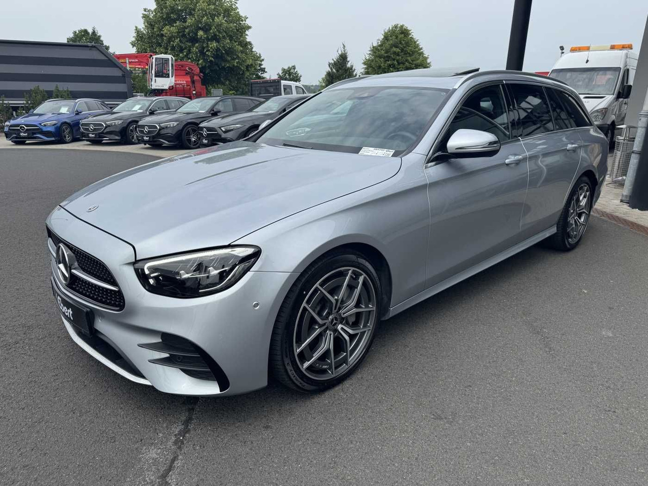 Mercedes-Benz E 220d T AMG+AHK+ESD+RKamera+TotW+ Ambiente - Car: picture 2 Mercedes-Benz E 220d T AMG+AHK+ESD+RKamera+TotW+ Ambiente - Car: picture 2
