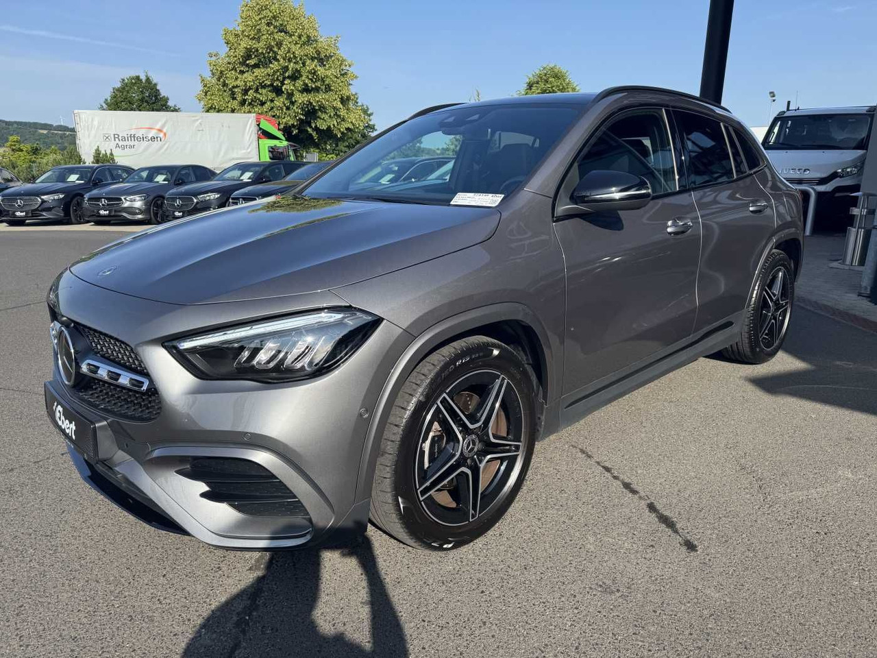Mercedes-Benz GLA 200d 4M AMG+Pano+Distr+Ambiente+ - SUV: picture 2 Mercedes-Benz GLA 200d 4M AMG+Pano+Distr+Ambiente+ - SUV: picture 2