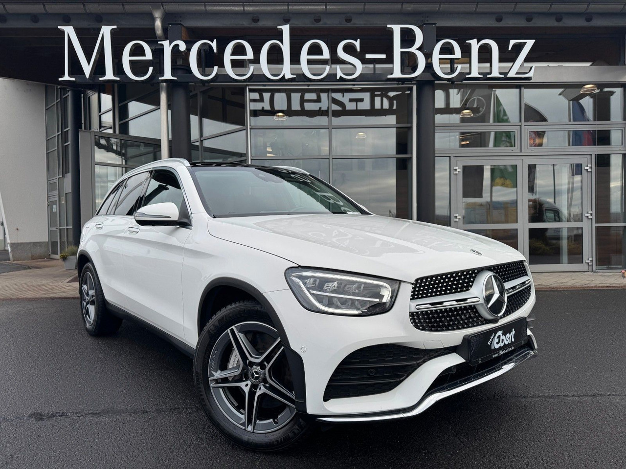 Mercedes-Benz GLC 200 4M AMG+Pano+Distr+StandH+AHK+360+HUD - SUV: picture 1 Mercedes-Benz GLC 200 4M AMG+Pano+Distr+StandH+AHK+360+HUD - SUV: picture 1