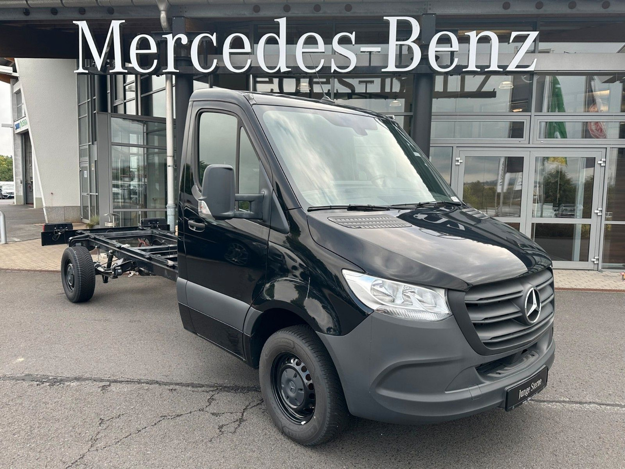 Mercedes-Benz Sprinter 311 CDI 4325 Fahrgestell - Cab chassis truck: picture 1 Mercedes-Benz Sprinter 311 CDI 4325 Fahrgestell - Cab chassis truck: picture 1