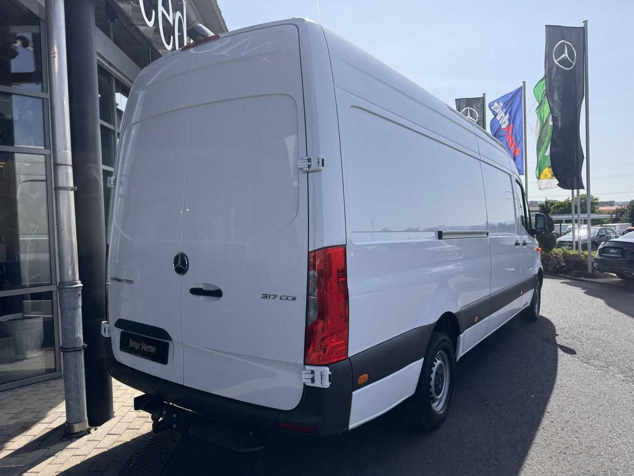 Mercedes-Benz Sprinter 317 CDI 4325 9G AHK3,5 Klima 360 SHZ - Panel van: picture 4 Mercedes-Benz Sprinter 317 CDI 4325 9G AHK3,5 Klima 360 SHZ - Panel van: picture 4