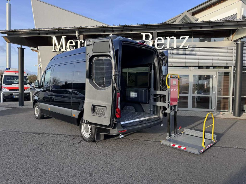 Mercedes-Benz Sprinter 317 CDI Rollstuhl-/Behinderten-Lift AMF Mercedes-Benz Sprinter 317 CDI Rollstuhl-/Behinderten-Lift AMF - Minibus, Passenger van: picture 1 Mercedes-Benz Sprinter 317 CDI Rollstuhl-/Behinderten-Lift AMF Mercedes-Benz Sprinter 317 CDI Rollstuhl-/Behinderten-Lift AMF - Minibus, Passenger van: picture 1