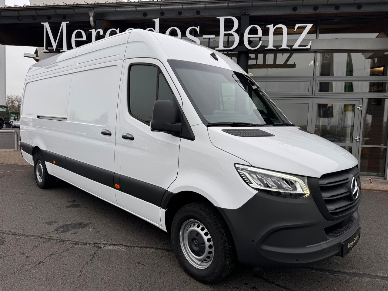 Mercedes-Benz Sprinter 319 CDI 4325 LED MBUX SHZ AHK - Panel van: picture 1 Mercedes-Benz Sprinter 319 CDI 4325 LED MBUX SHZ AHK - Panel van: picture 1