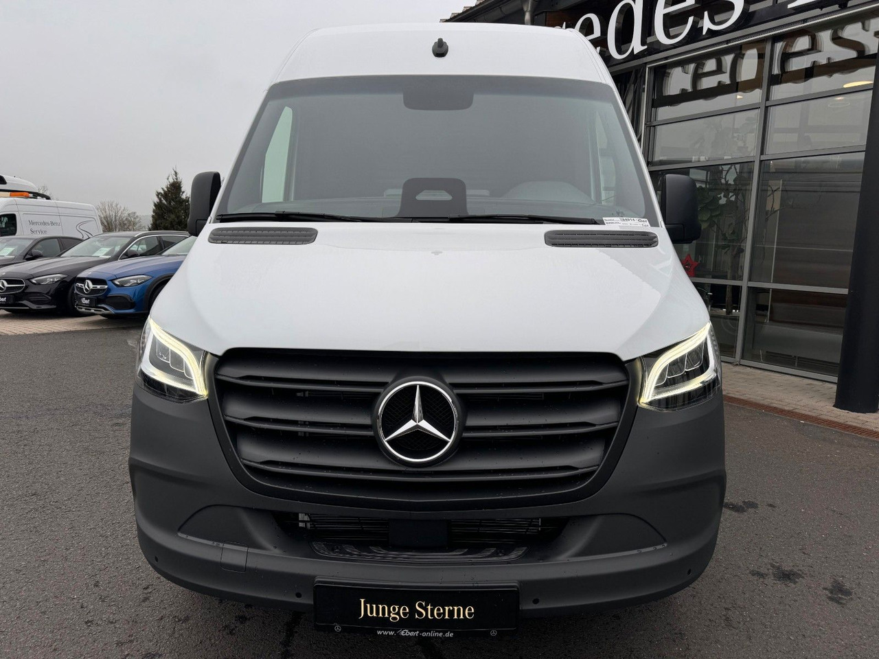 Mercedes-Benz Sprinter 319 CDI 4325 LED MBUX SHZ AHK - Panel van: picture 2 Mercedes-Benz Sprinter 319 CDI 4325 LED MBUX SHZ AHK - Panel van: picture 2