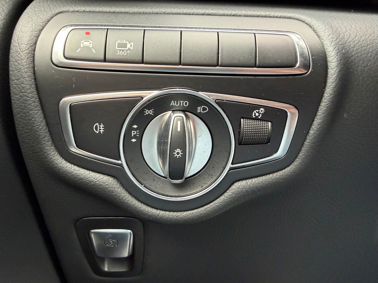 Passenger van Mercedes-Benz V 250 AVANTGARDE ED AHK Tisch 6Sitze: picture 20 Passenger van Mercedes-Benz V 250 AVANTGARDE ED AHK Tisch 6Sitze: picture 20