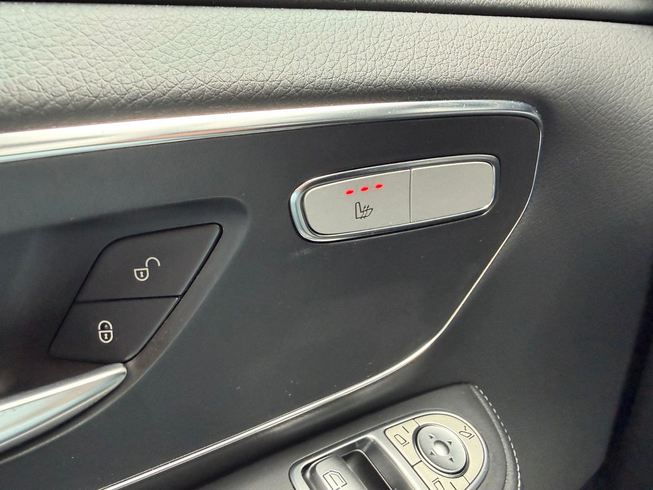 Passenger van Mercedes-Benz V 250 AVANTGARDE ED AHK Tisch 6Sitze: picture 21 Passenger van Mercedes-Benz V 250 AVANTGARDE ED AHK Tisch 6Sitze: picture 21