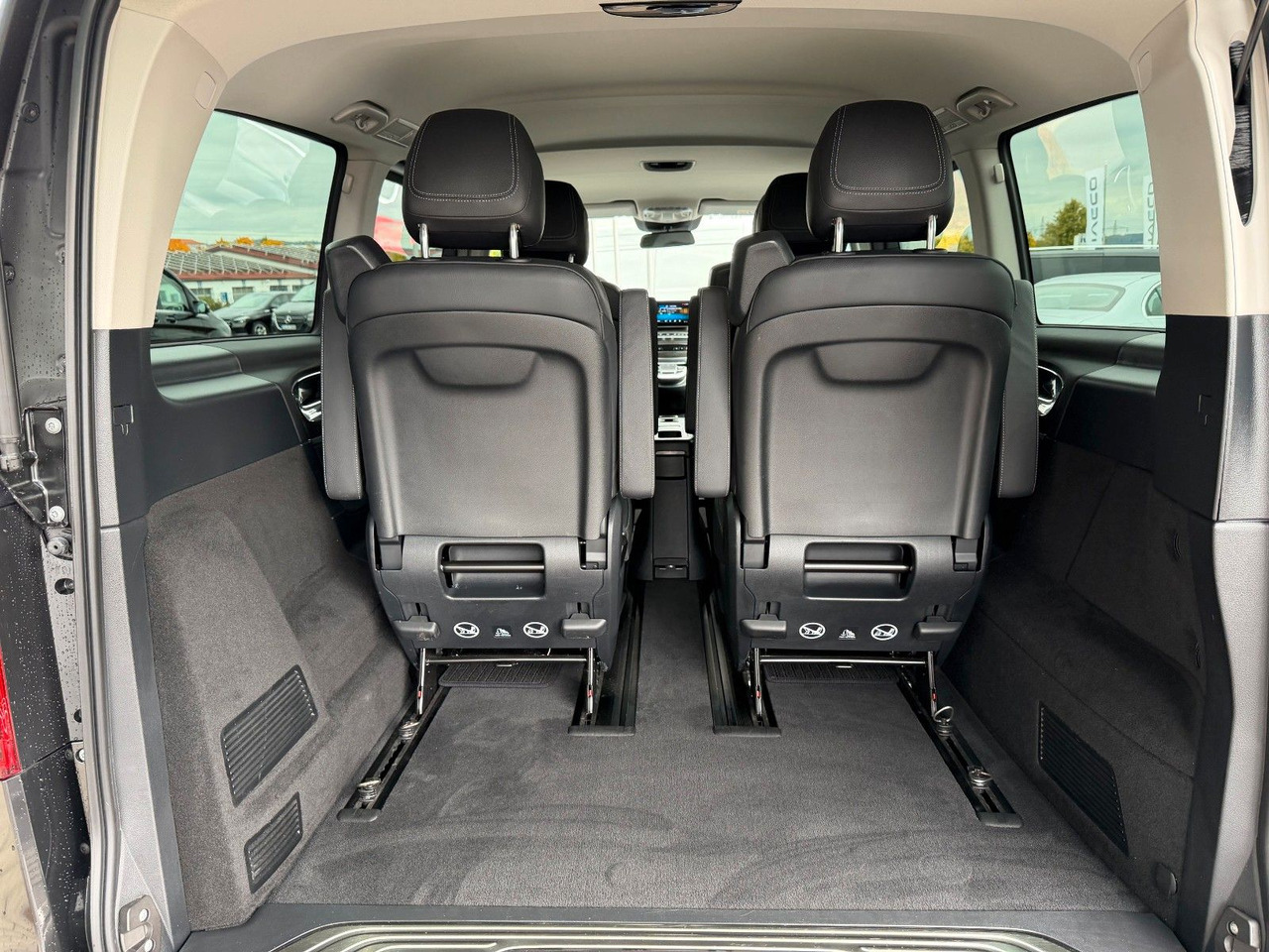 Passenger van Mercedes-Benz V 250 AVANTGARDE ED AHK Tisch 6Sitze: picture 6 Passenger van Mercedes-Benz V 250 AVANTGARDE ED AHK Tisch 6Sitze: picture 6