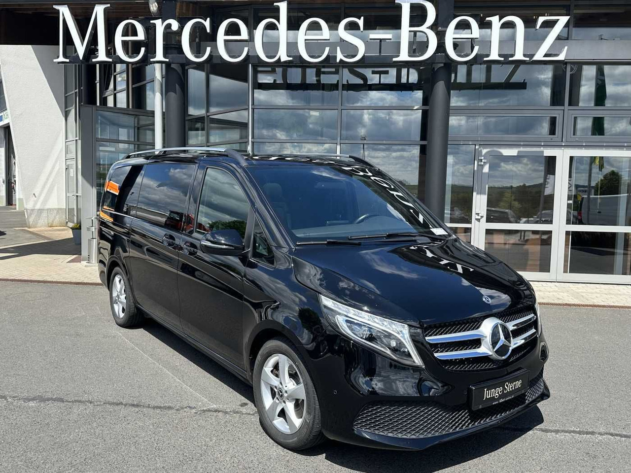 Mercedes-Benz V 250 d EDITION ILS Panorama Kamera 8Sitze - Passenger van: picture 1 Mercedes-Benz V 250 d EDITION ILS Panorama Kamera 8Sitze - Passenger van: picture 1