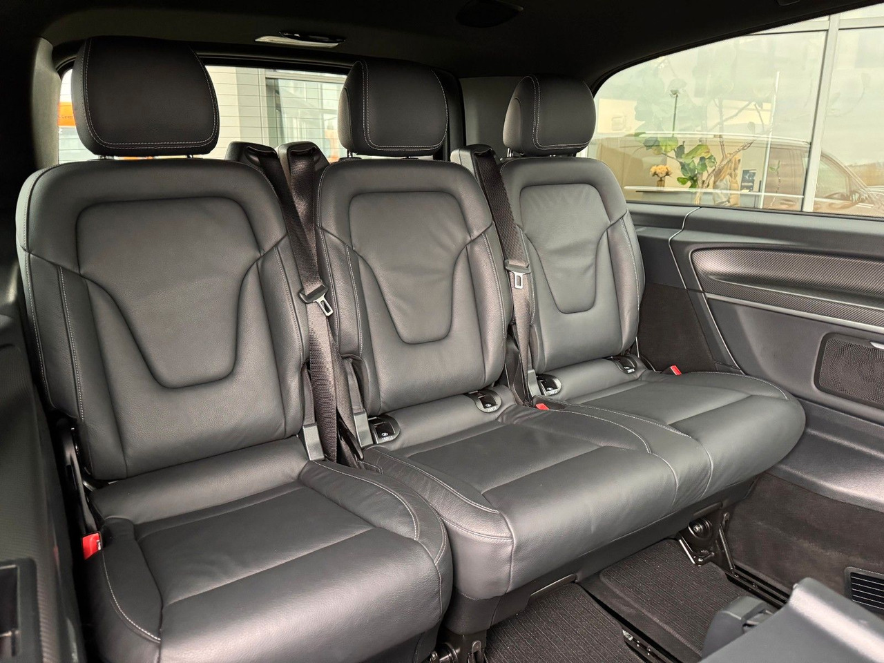 Station wagon Mercedes-Benz V 300 4MATIC AVA ED AMG Extral AIRMATIC Stdh AHK: picture 9 Station wagon Mercedes-Benz V 300 4MATIC AVA ED AMG Extral AIRMATIC Stdh AHK: picture 9