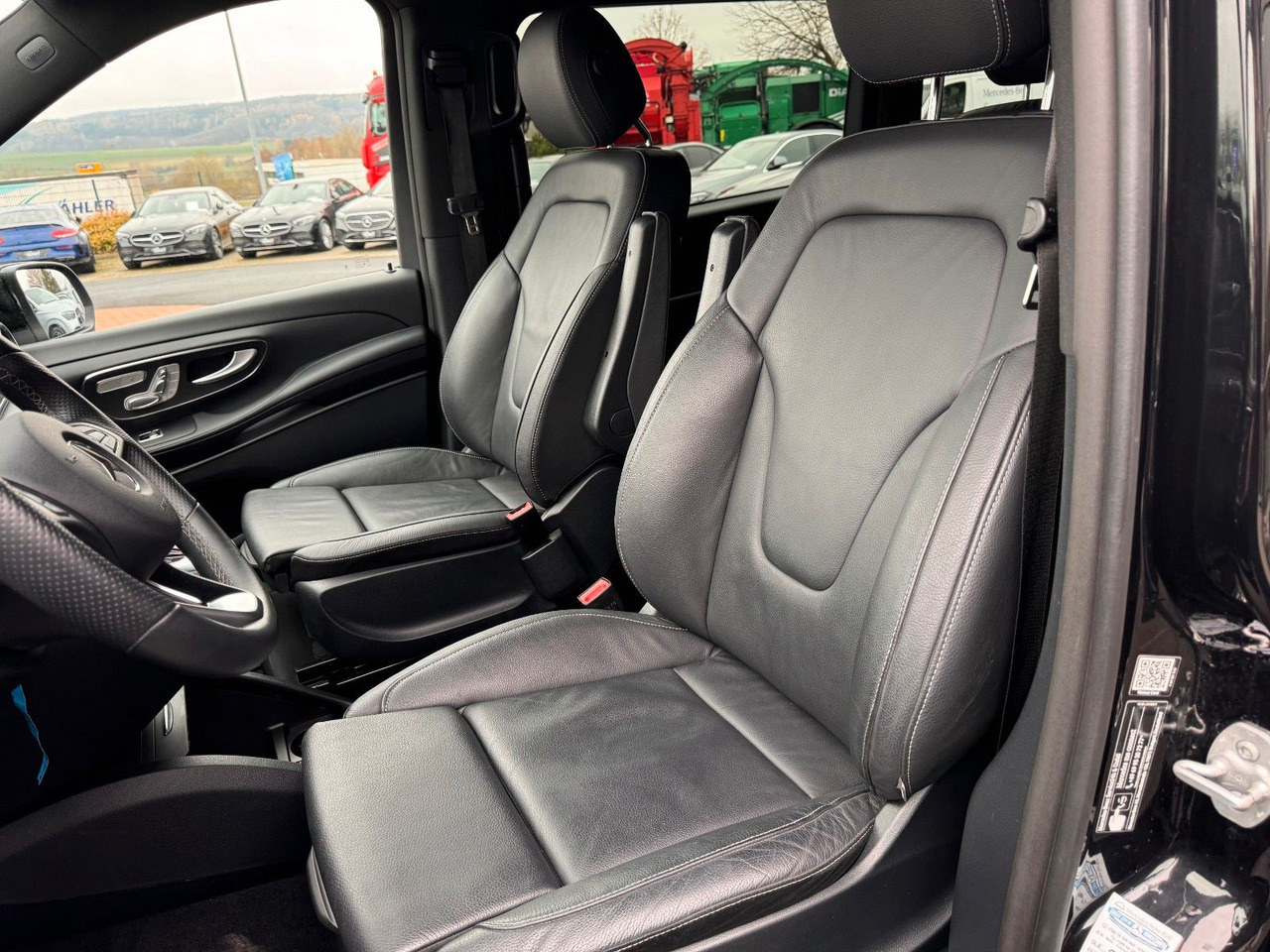 Station wagon Mercedes-Benz V 300 4MATIC AVA ED AMG Extral AIRMATIC Stdh AHK: picture 12 Station wagon Mercedes-Benz V 300 4MATIC AVA ED AMG Extral AIRMATIC Stdh AHK: picture 12