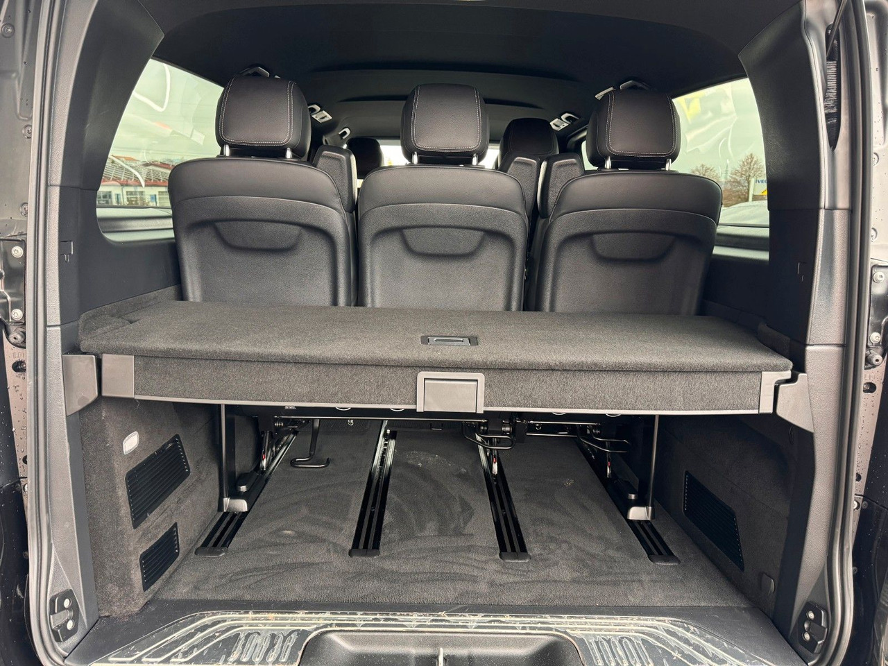 Station wagon Mercedes-Benz V 300 4MATIC AVA ED AMG Extral AIRMATIC Stdh AHK: picture 7 Station wagon Mercedes-Benz V 300 4MATIC AVA ED AMG Extral AIRMATIC Stdh AHK: picture 7