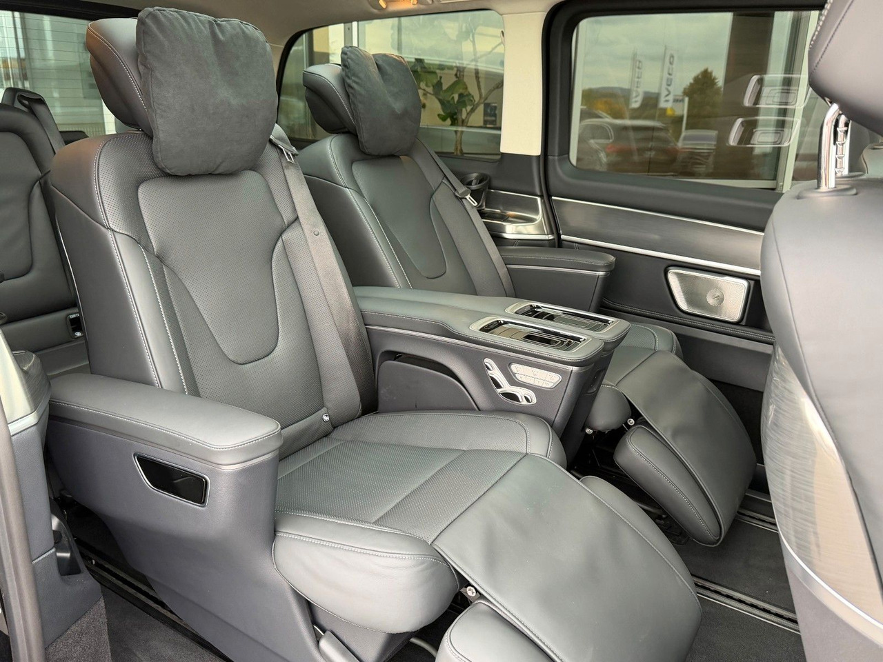 Passenger van Mercedes-Benz V 300 d 4MATIC EXCLUSIVE Luxus-Sitze AHK2,5to: picture 9