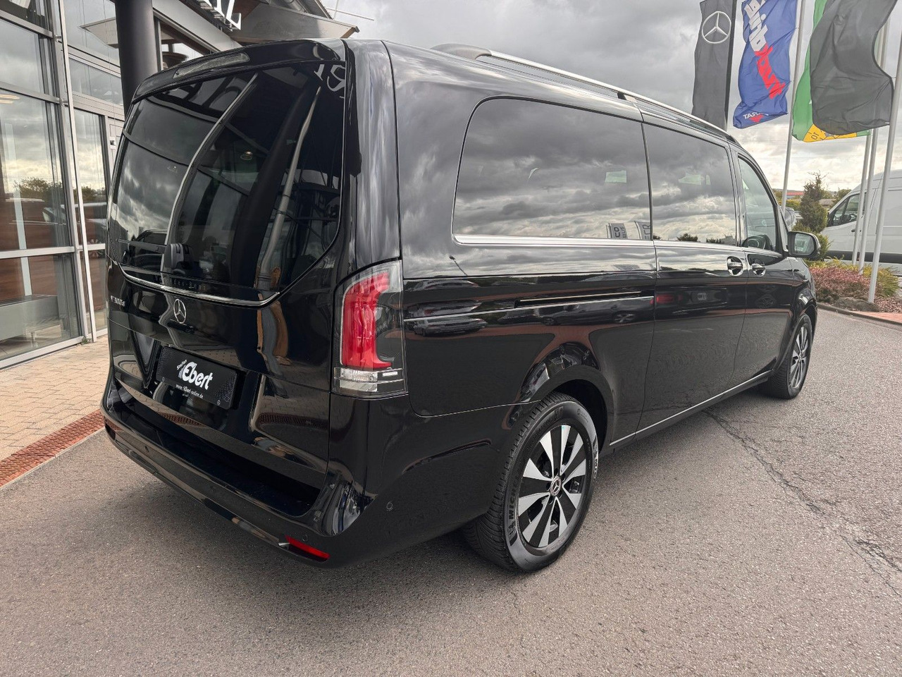 Mercedes-Benz V 300 d AVANTGARDE Extralang 360Kamera Standheiz - Station wagon: picture 4 Mercedes-Benz V 300 d AVANTGARDE Extralang 360Kamera Standheiz - Station wagon: picture 4