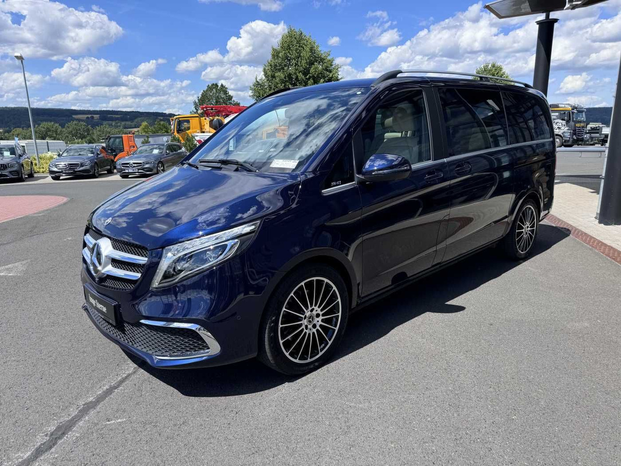 Mercedes-Benz V 300 d EXCLUSIVE EDITION DISTONIC Stdh Panorama - Car: picture 3 Mercedes-Benz V 300 d EXCLUSIVE EDITION DISTONIC Stdh Panorama - Car: picture 3