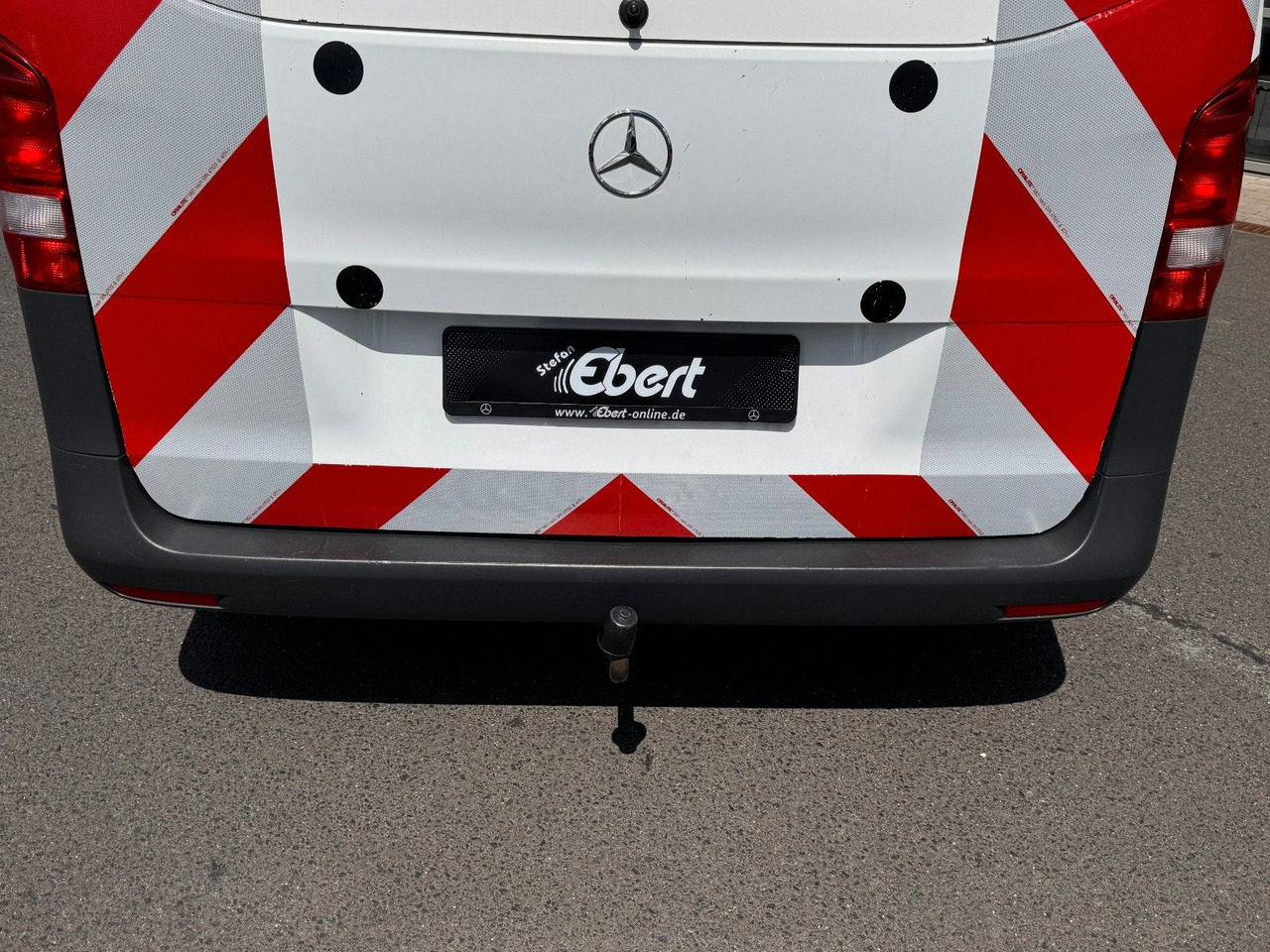 Passenger van Mercedes-Benz Vito 111 CDI Tourer Begleitfahrzeug BF3+ / WVZ: picture 20