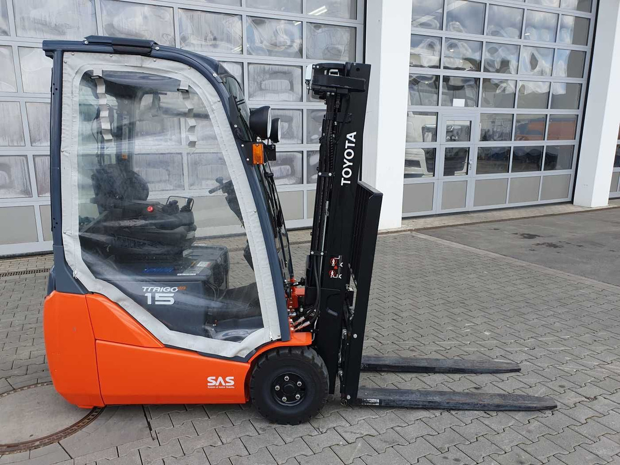 Toyota 8FBET15 / Triplex: 4.30m / nur 393h! / SS - Electric forklift: picture 3 Toyota 8FBET15 / Triplex: 4.30m / nur 393h! / SS - Electric forklift: picture 3