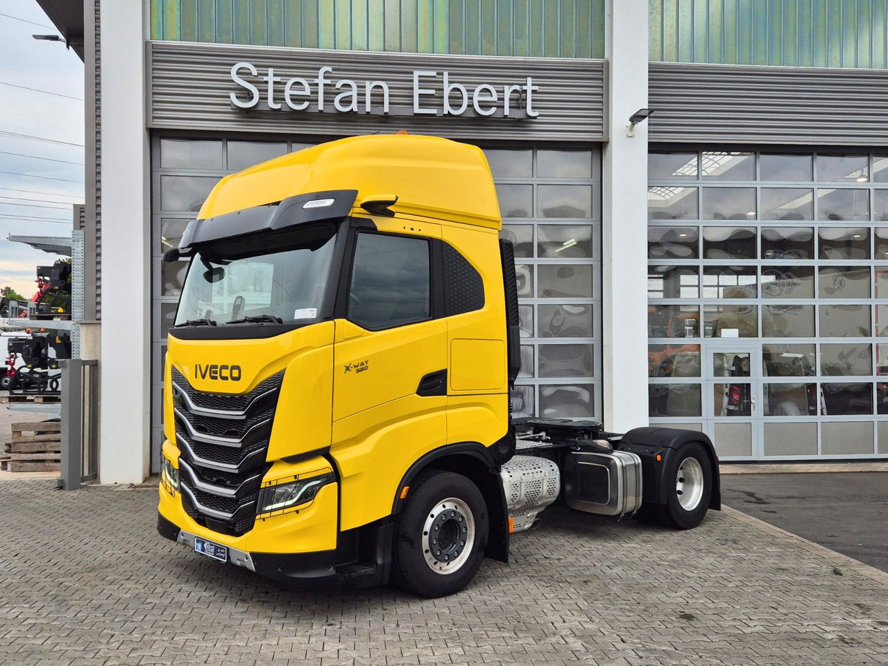 Iveco X-Way AS440X58T/FP ON 4x2 Hydraulik Mirror-Cams - Tractor truck: picture 3 Iveco X-Way AS440X58T/FP ON 4x2 Hydraulik Mirror-Cams - Tractor truck: picture 3