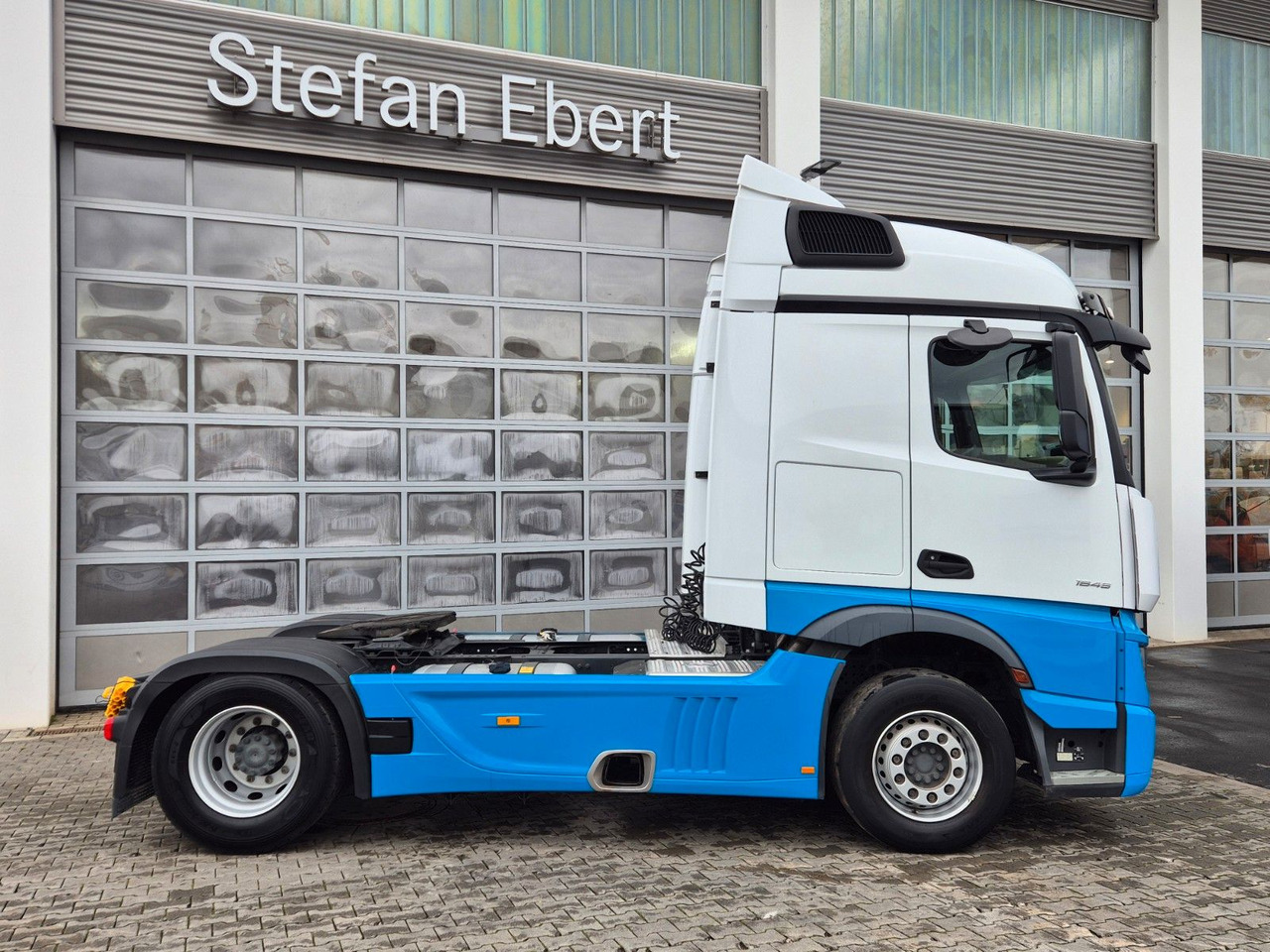 Mercedes-Benz Actros 1845 LS Öl-Retarder Navi PPC 2x Bett - Tractor truck: picture 5 Mercedes-Benz Actros 1845 LS Öl-Retarder Navi PPC 2x Bett - Tractor truck: picture 5