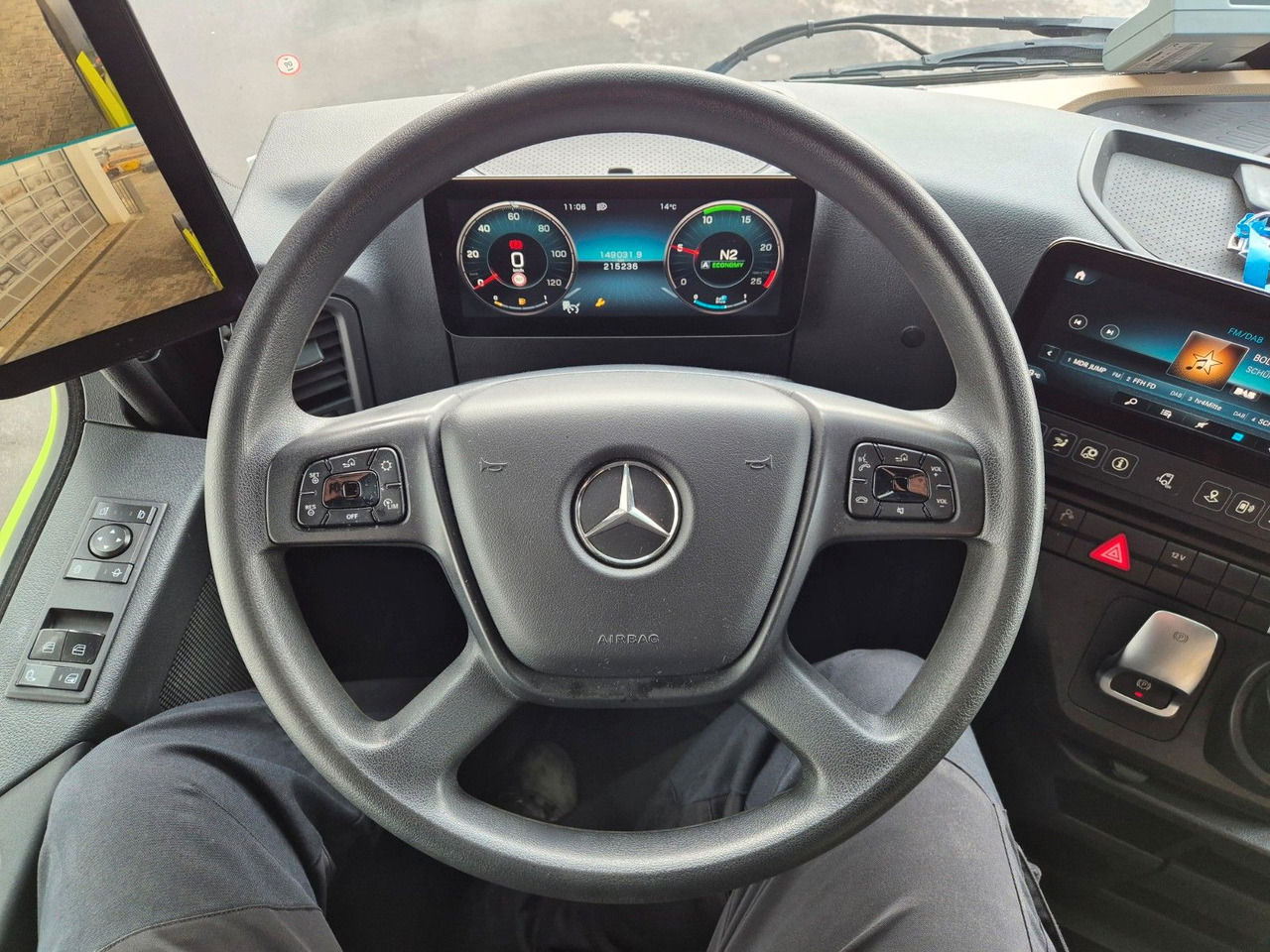 Tractor truck Mercedes-Benz Actros 1851 LS Öl-Retarder Standklima Mirror Big: picture 14