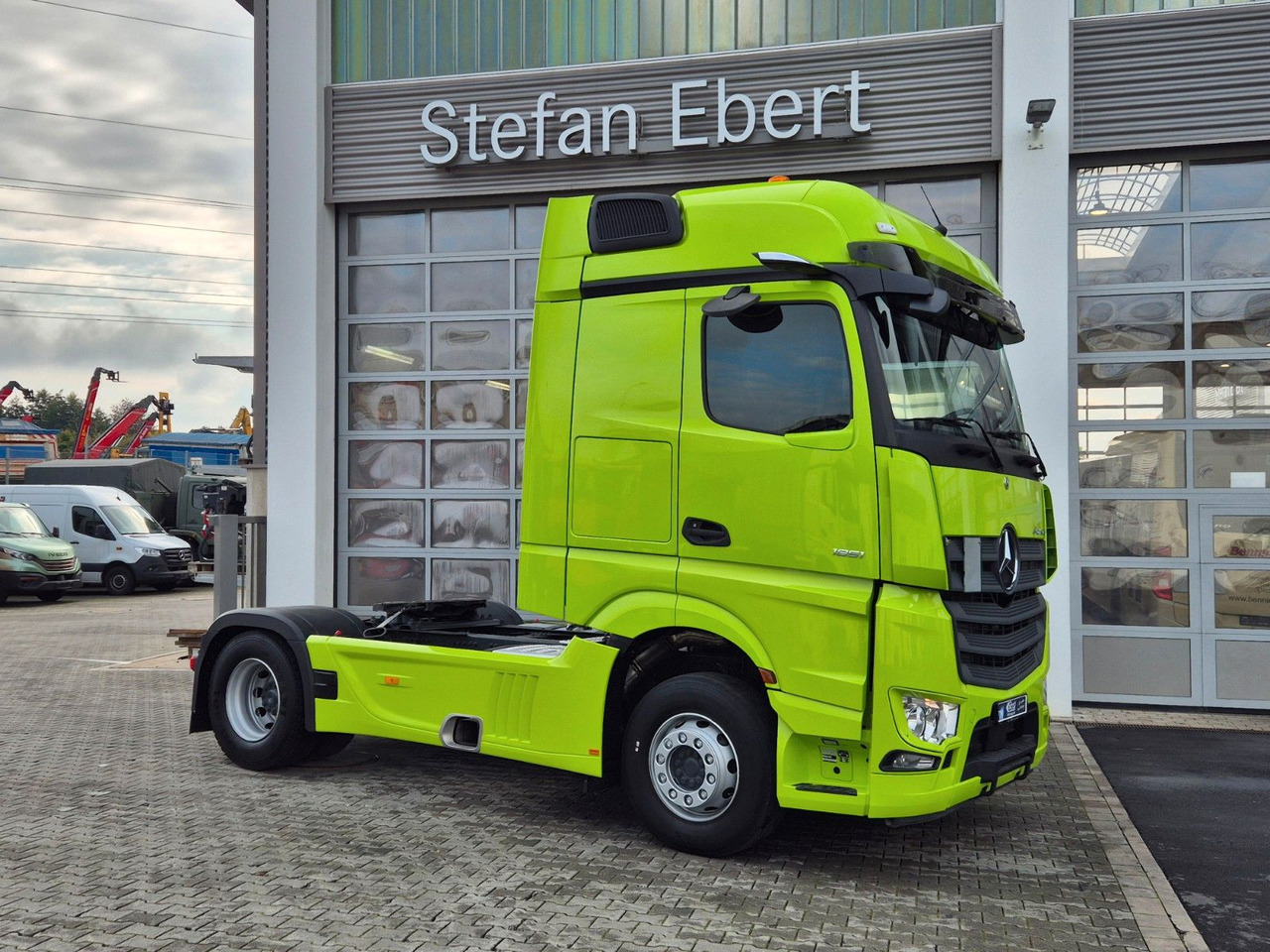 Mercedes-Benz Actros 1851 LS Öl-Retarder Standklima Mirror Big - Tractor truck: picture 2 Mercedes-Benz Actros 1851 LS Öl-Retarder Standklima Mirror Big - Tractor truck: picture 2