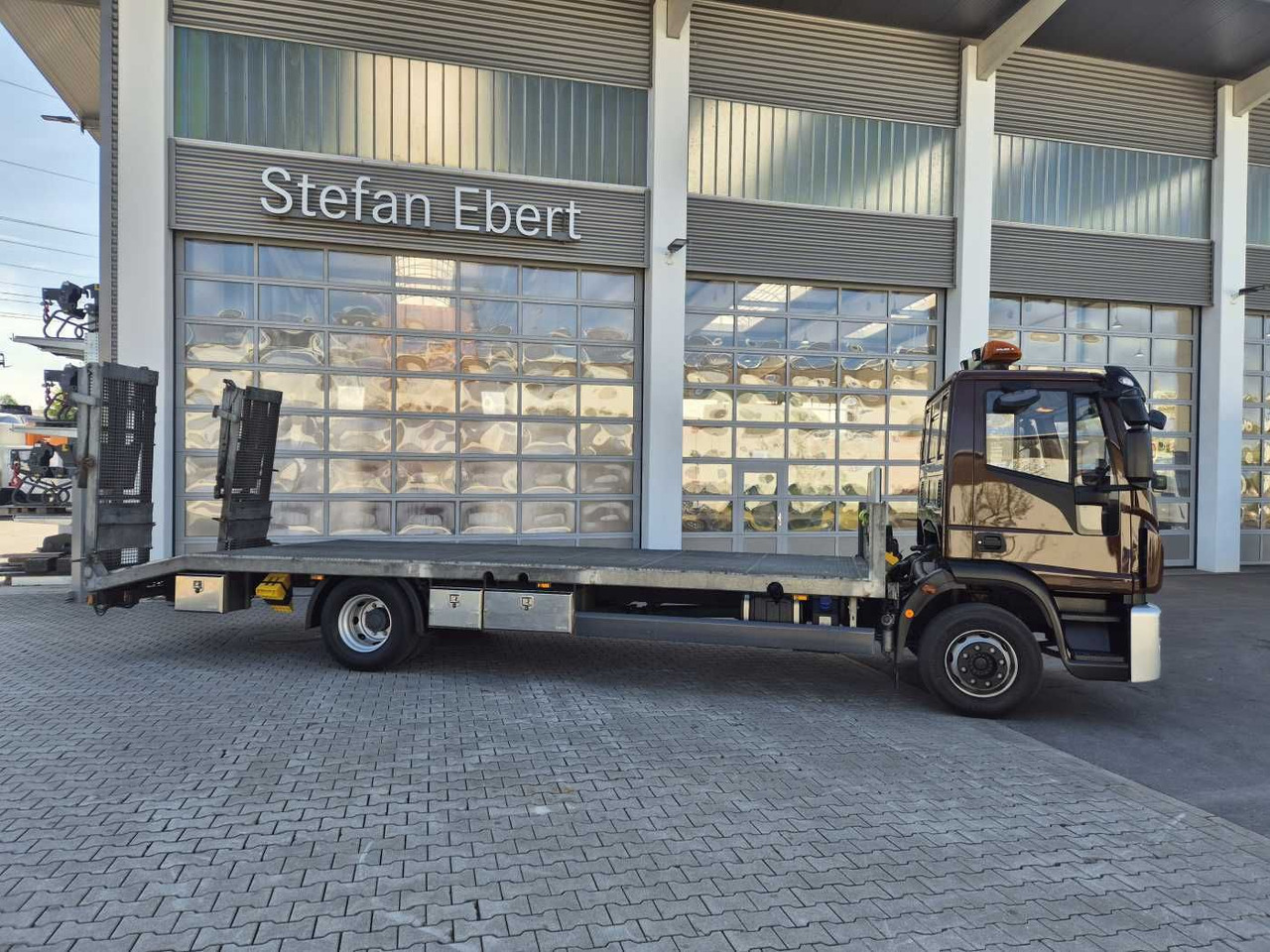 Iveco Eurocargo ML140E25/P Maschinentransporter Winde - Truck: picture 5 Iveco Eurocargo ML140E25/P Maschinentransporter Winde - Truck: picture 5