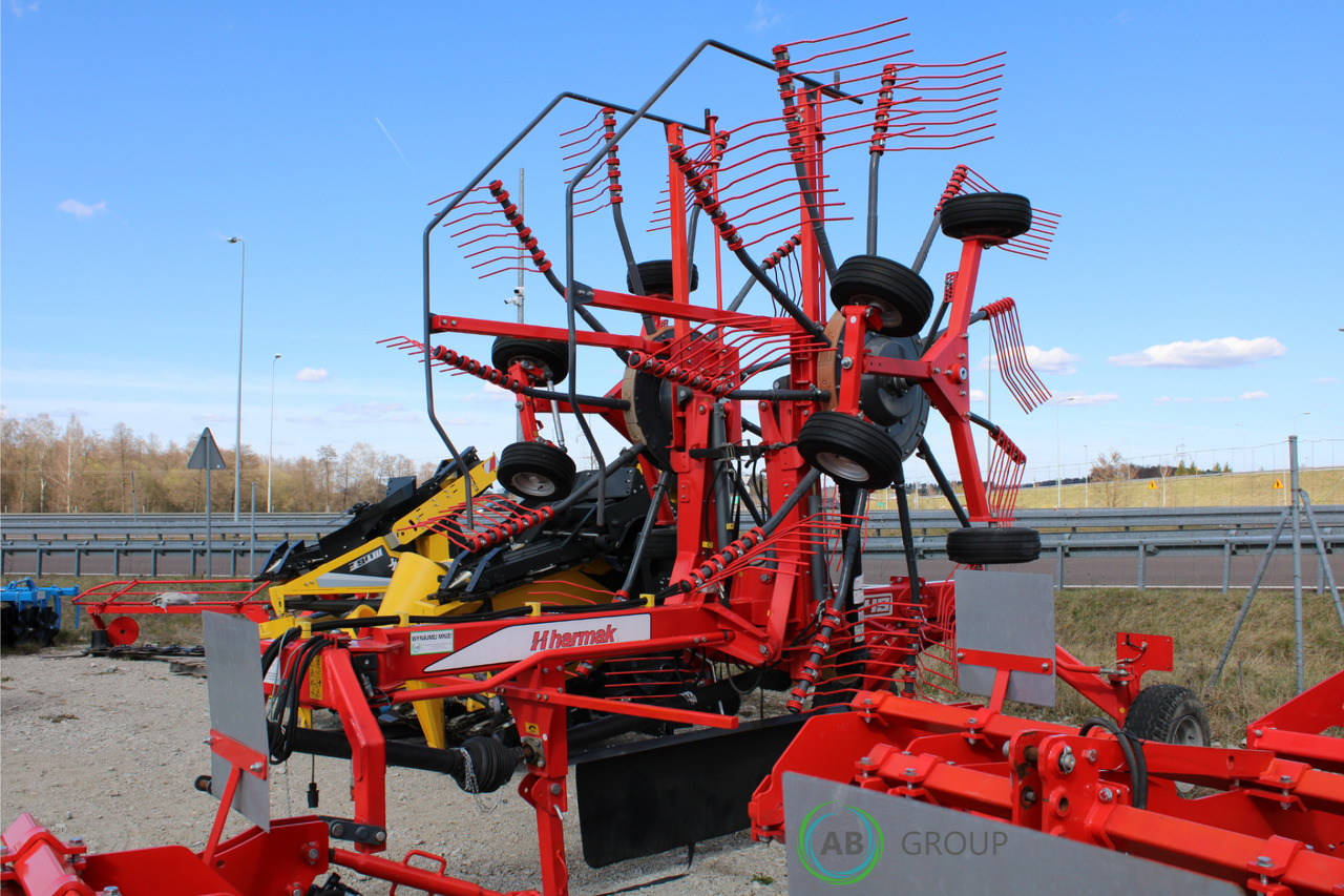 Harmak HT-745 double-rotor rake - demo version - Tedder/ Rake: picture 3 Harmak HT-745 double-rotor rake - demo version - Tedder/ Rake: picture 3