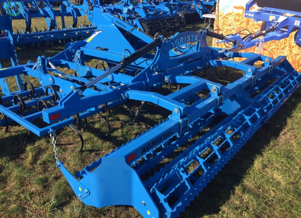 Hydraulically folding seedbed cultivator 4,2 m Agristal AU - Cultivator: picture 5 Hydraulically folding seedbed cultivator 4,2 m Agristal AU - Cultivator: picture 5