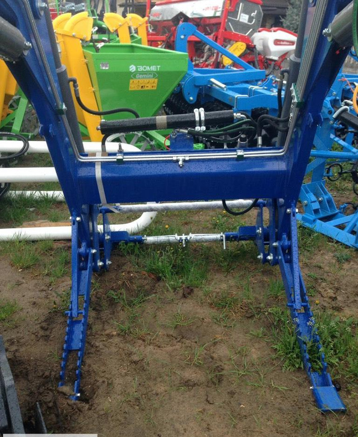 Inter-Tech front loader IT 1600 / L - Front loader for tractor: picture 5 Inter-Tech front loader IT 1600 / L - Front loader for tractor: picture 5