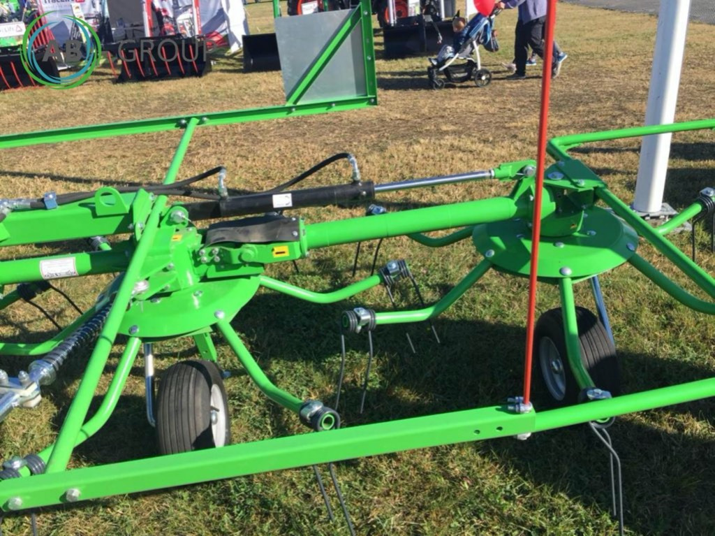 Kowalski rotary tedder Z528 (PKM53), 5,3 m - Tedder/ Rake: picture 3 Kowalski rotary tedder Z528 (PKM53), 5,3 m - Tedder/ Rake: picture 3