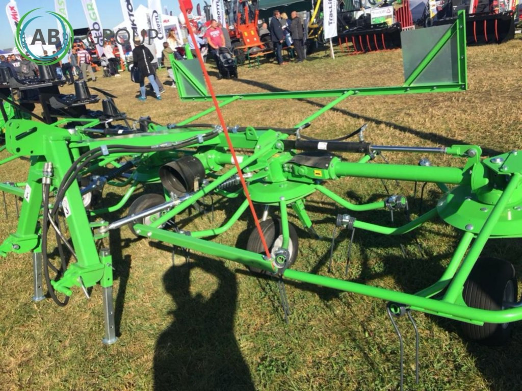 Kowalski rotary tedder Z528 (PKM53), 5,3 m - Tedder/ Rake: picture 2 Kowalski rotary tedder Z528 (PKM53), 5,3 m - Tedder/ Rake: picture 2