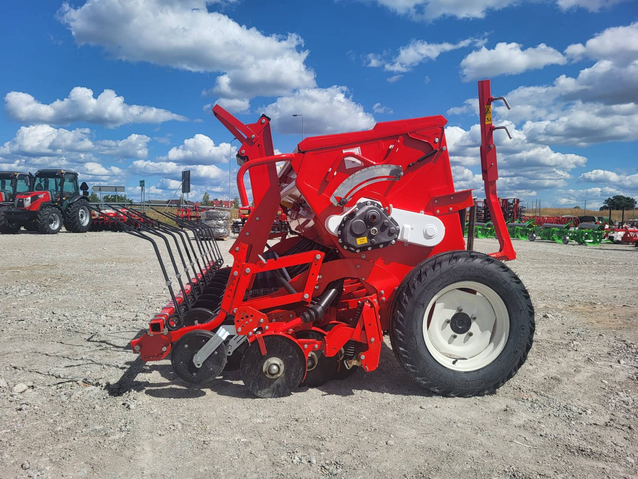 Ozdoken mechanical seed drill Pertum-S 300 - double-disc - on stock - Seed drill: picture 2 Ozdoken mechanical seed drill Pertum-S 300 - double-disc - on stock - Seed drill: picture 2