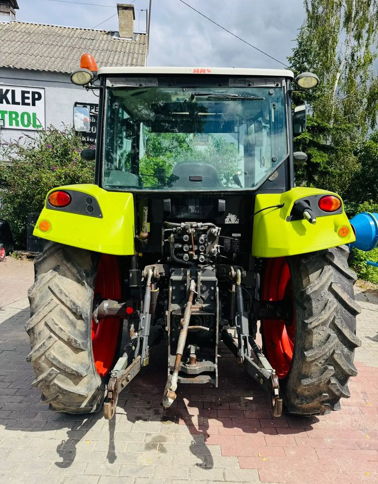 Farm tractor Claas Axos 330: picture 8